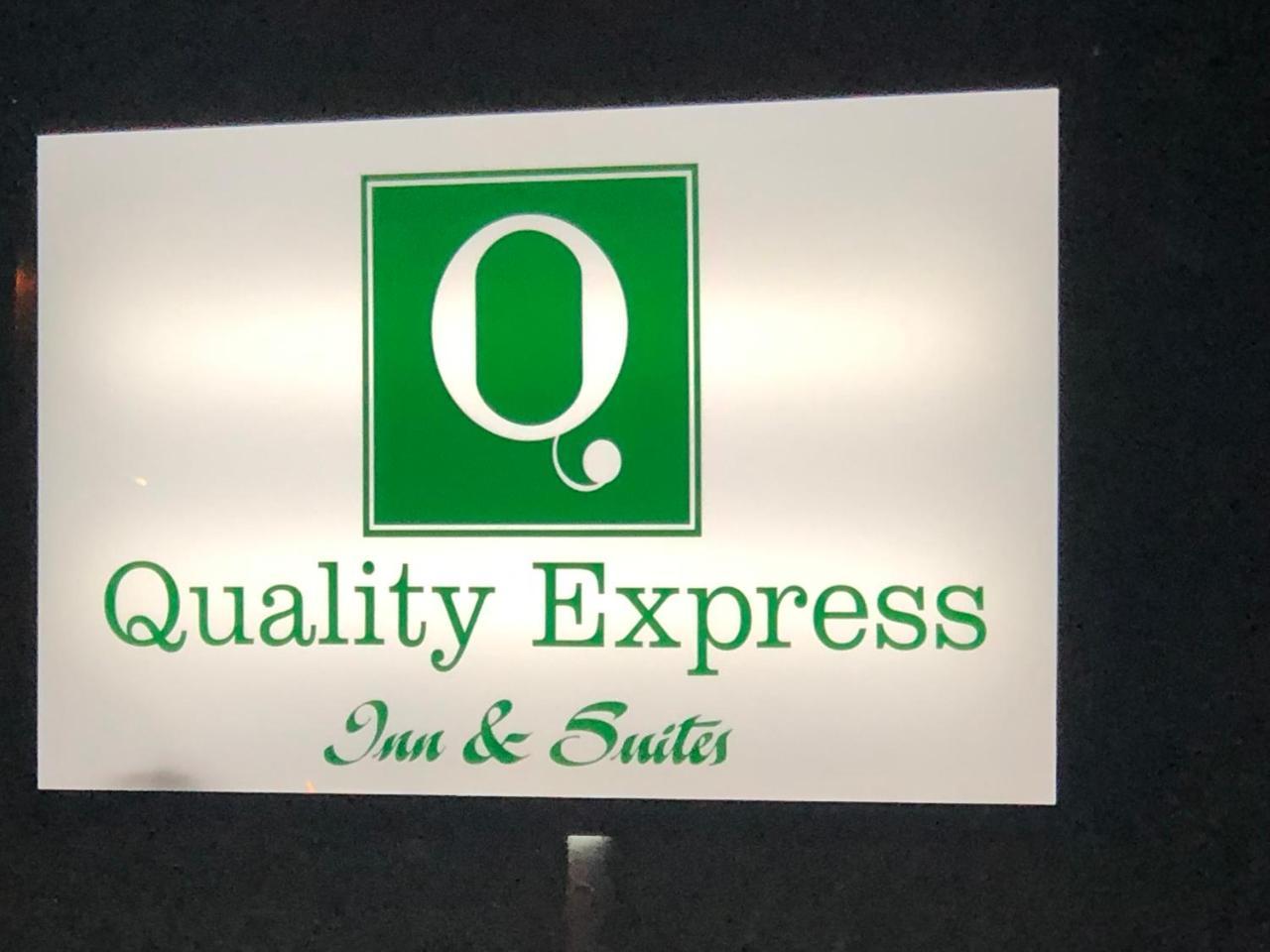 Quality Express Inn & Suites Mineral Wells Esterno foto
